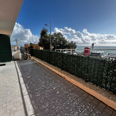 Casa Serge Vista Mare Con Ampio Terrazzo Privato Bergeggi Ngoại thất bức ảnh